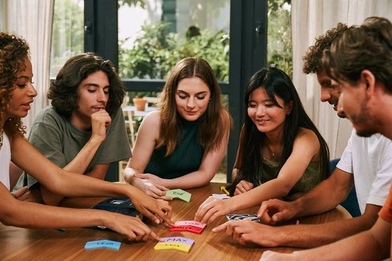 Repos Production Fun Facts - Kaartspel 7 Repos Production Fun Facts - Kaartspel - Afbeelding 5