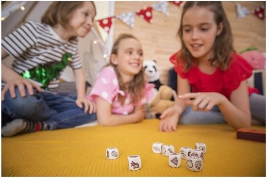 Asmodee Spellenbundel - Dobbelspel - 3 Stuks - Rory's Story Cubes Fantasia, Astro & Emergency 11 Asmodee Spellenbundel - Dobbelspel - 3 Stuks - Rory's Story Cubes Fantasia, Astro & Emergency - Afbeelding 9