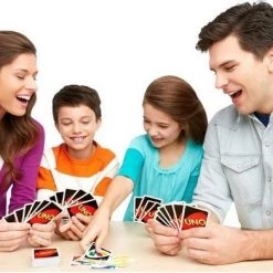 Hasbro Spellenbundel - 2 Stuks - UNO & 30 Seconds -Spellenvoor Verkoopwinkel 550x392 3