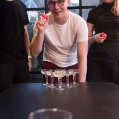 Talking Tables - Pong Wars - Bierpong-feestspel -Spellenvoor Verkoopwinkel 550x825 14